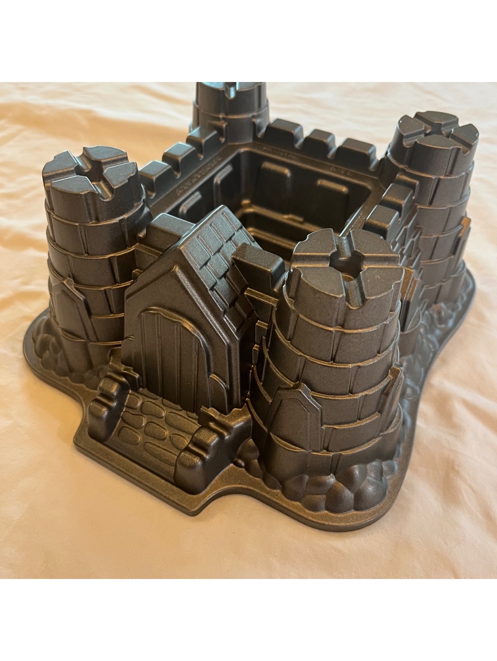 Nordic Ware Castle Bundt Cake Pan, 10-Cup Cast Aluminum Medieval Sandcastle Mold